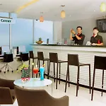 曼谷沙吞宜必思酒店 